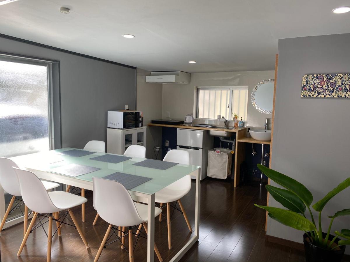 Family Room Okinawa Naha Buitenkant foto